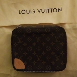 "HORIZON" ACCESSORIES MONOGRAM POUCH